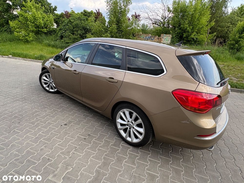 Opel Astra 1.6 T Cosmo - 7