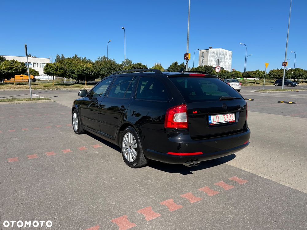 Skoda Octavia 2.0 TDI DPF RS - 7