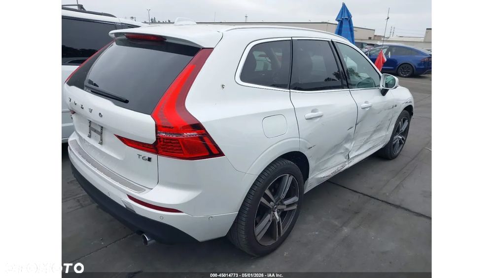Volvo XC 60 T6 AWD Momentum - 4