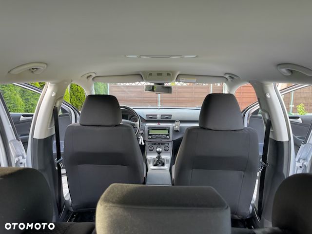 Volkswagen Passat Variant - 13