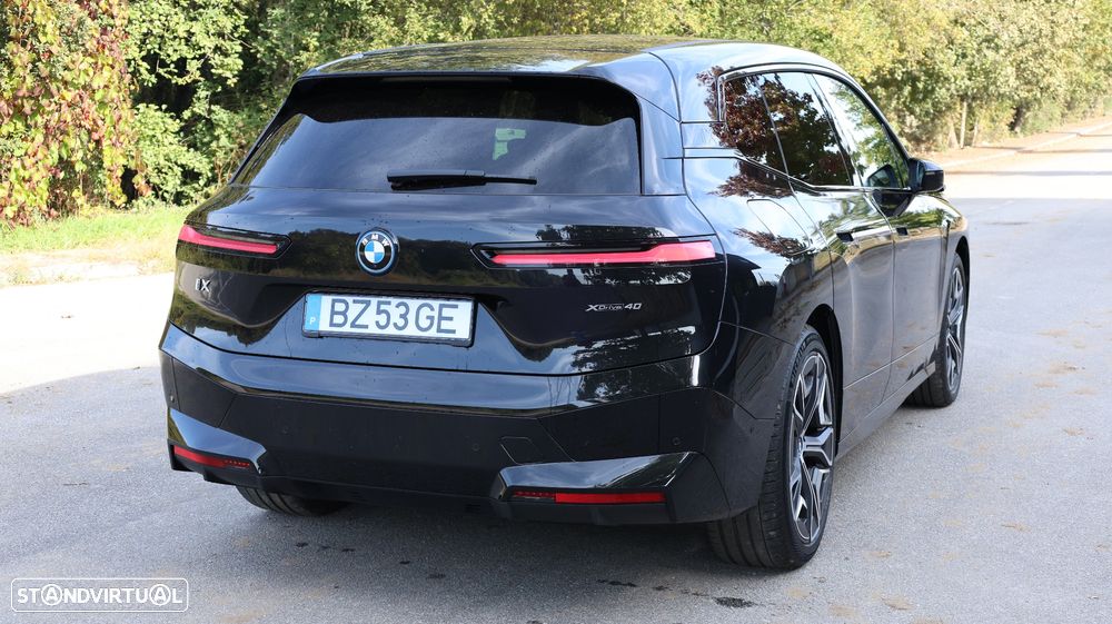 BMW iX xDrive 40 Pack Desportivo - 10