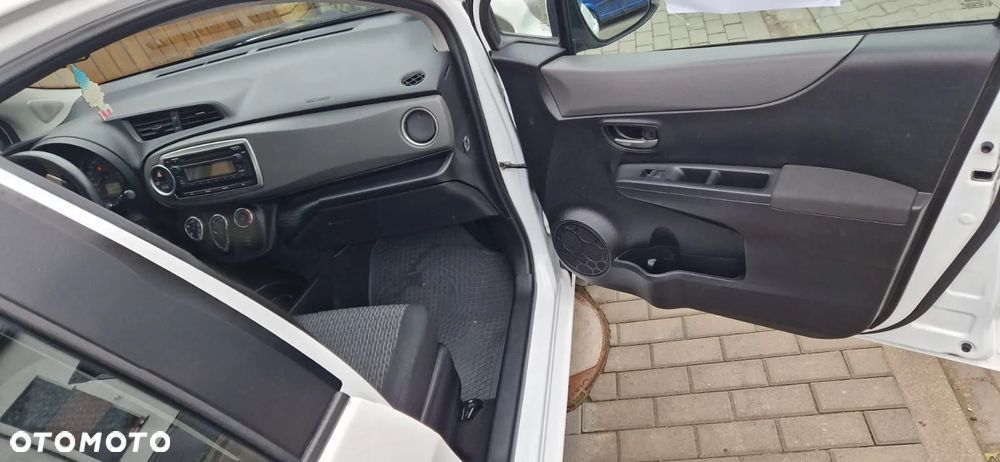 Toyota Yaris 1.0 Active - 5