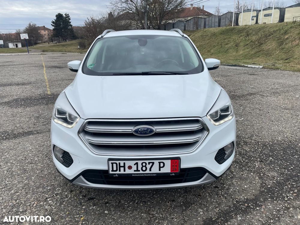 Ford Kuga - 1