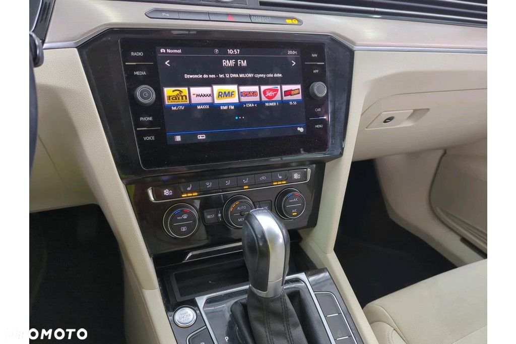 Volkswagen Passat - 7