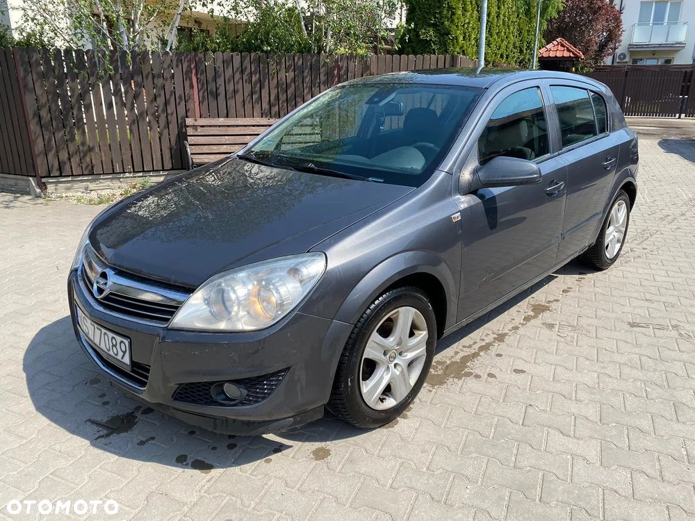 Opel Astra 1.3 CDTI Enjoy - 1