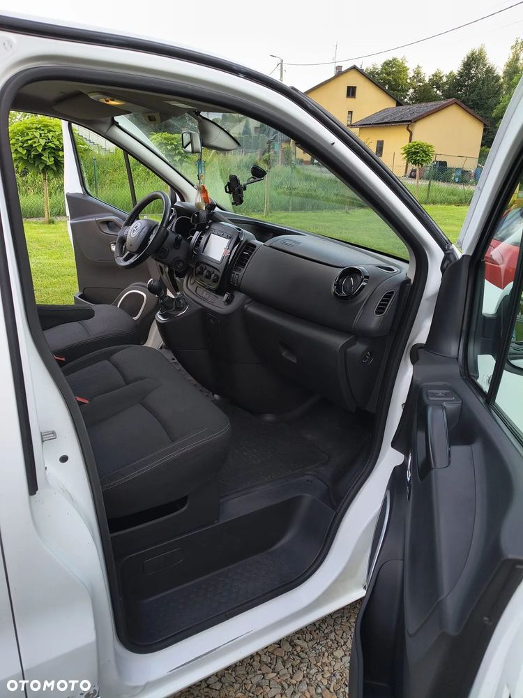 Opel Vivaro L2H1 2.9t Sport - 10