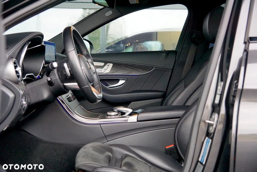 Mercedes-Benz Klasa C 400 4Matic 9G-TRONIC AMG Line - 18