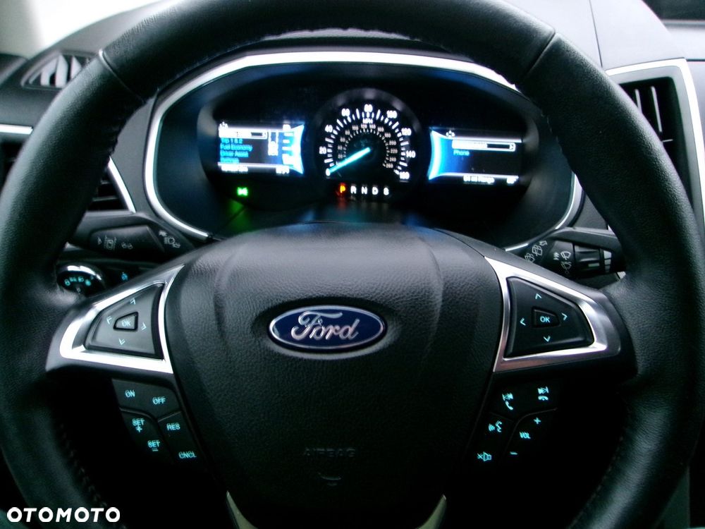 Ford Edge - 10