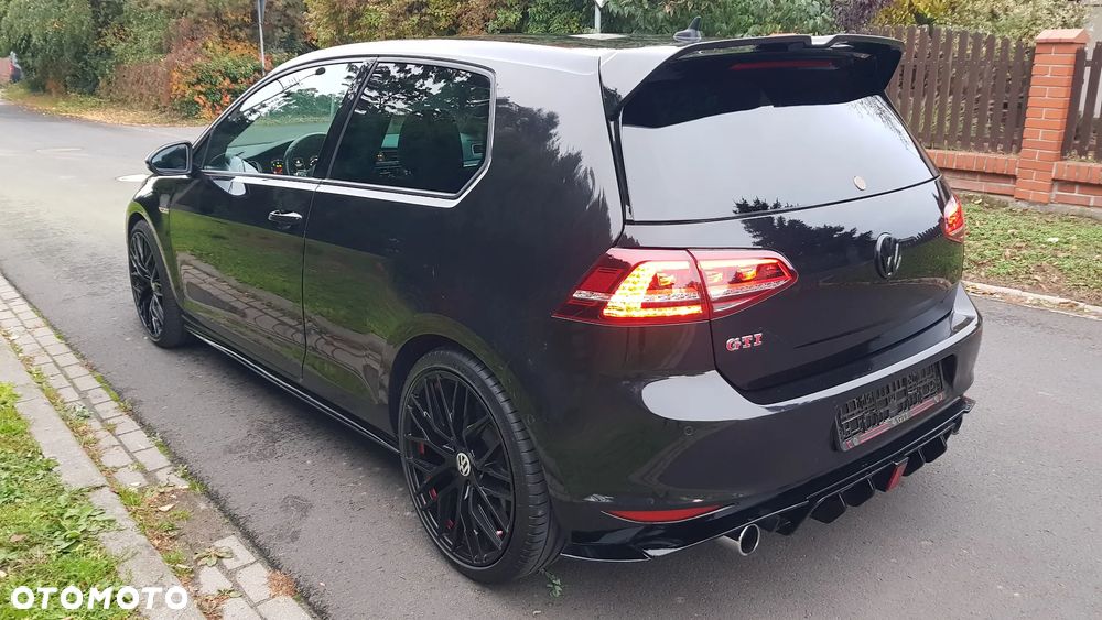 Volkswagen Golf GTI (BlueMotion Technology) DSG - 11