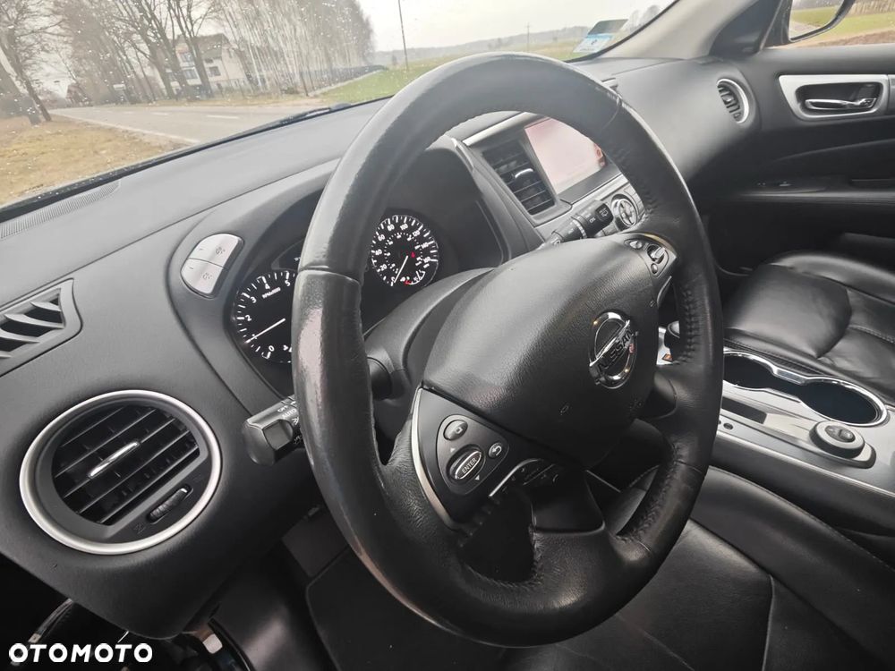 Nissan Pathfinder - 14