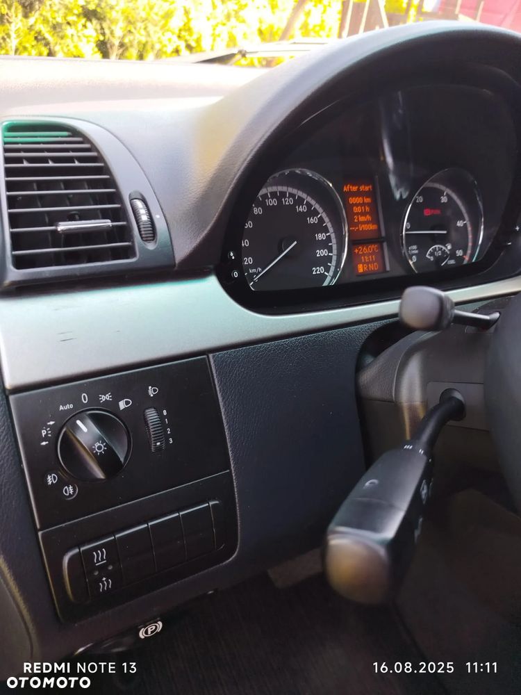 Mercedes-Benz Viano - 11