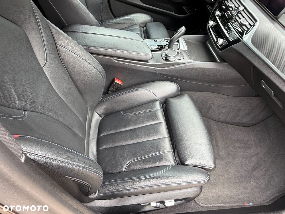 BMW Seria 5 530e M Sport sport - 37