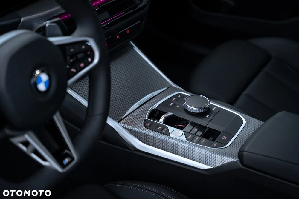 BMW Seria 3 318i M Sport - 21