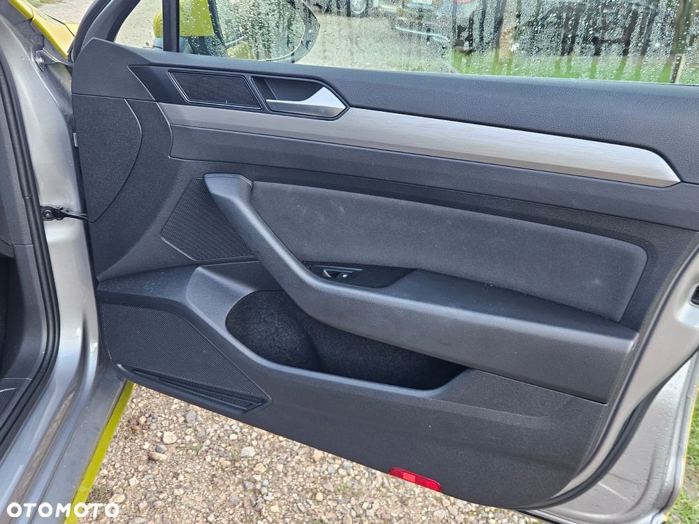 Volkswagen Passat 1.5 TSI EVO Essence - 25