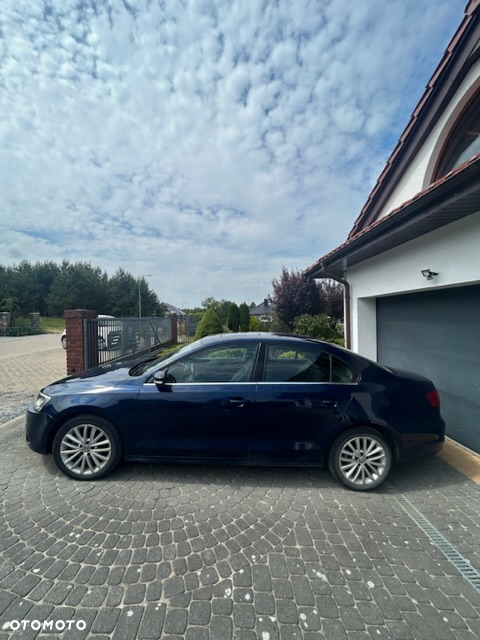 Volkswagen Jetta 2.0 TDI DSG BlueMotion Technologie - 4