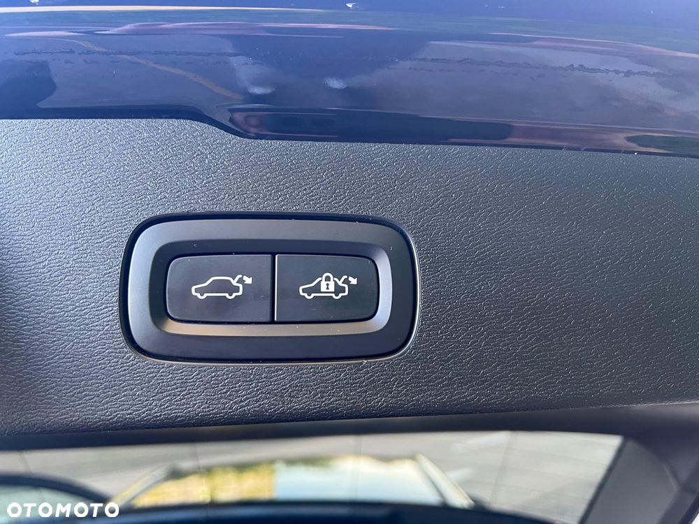 Volvo V60 T8 AWD Recharge Geartronic RDesign - 32