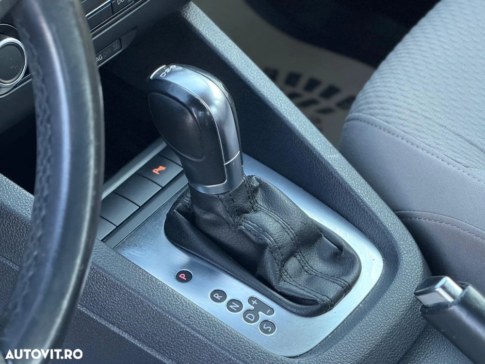 Volkswagen Jetta - 6