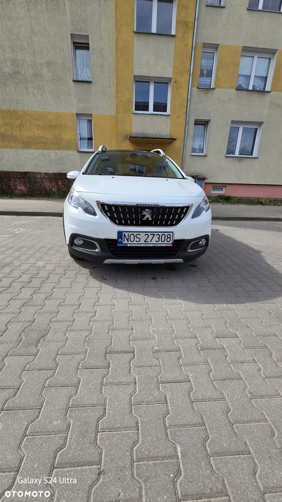 Peugeot 2008 1.2 Pure Tech GPF Allure S&S EAT6 - 1