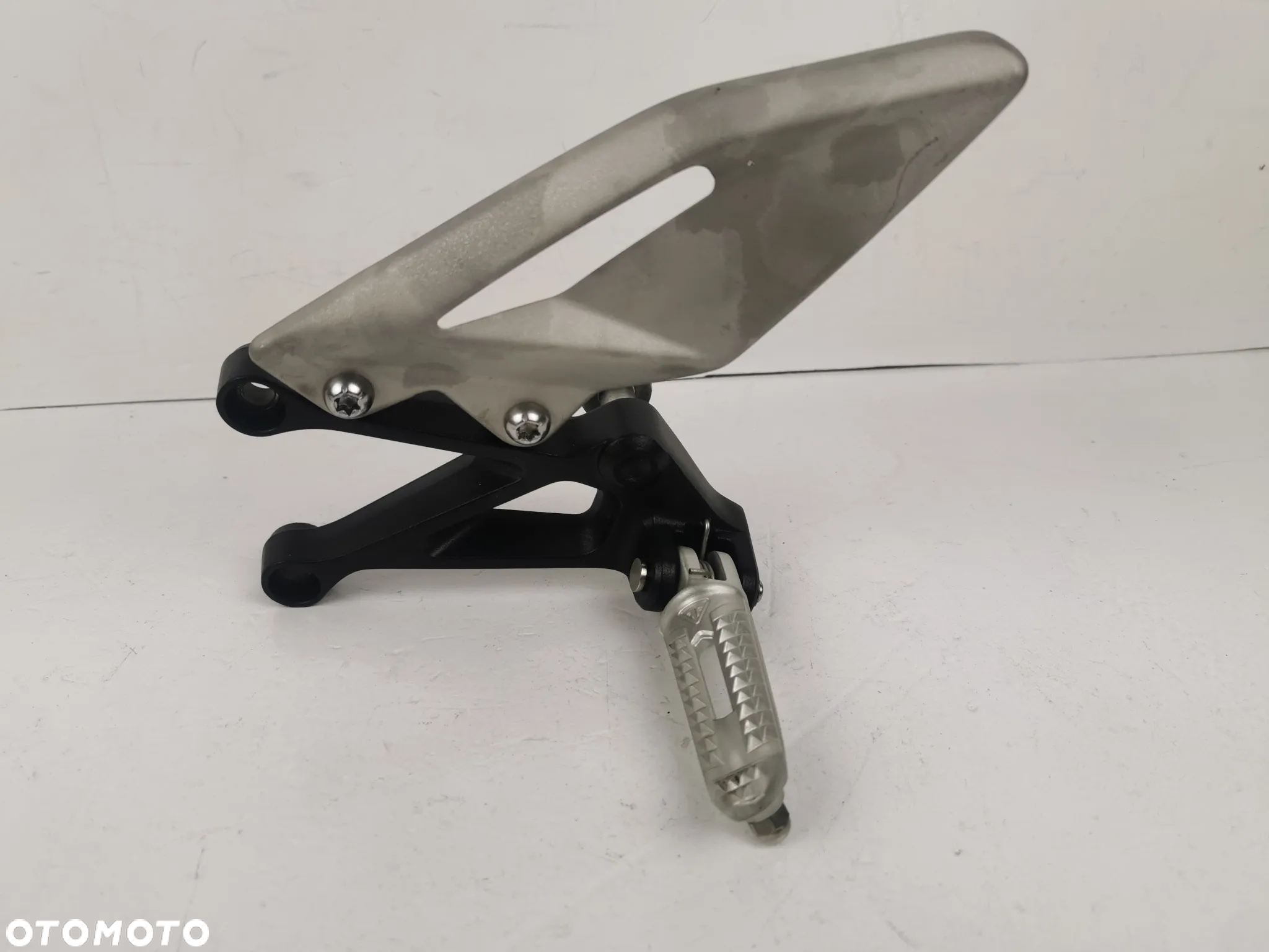 Triumph Street Triple 765RS set kierowcy podnóżek lewy przód 23- - 4