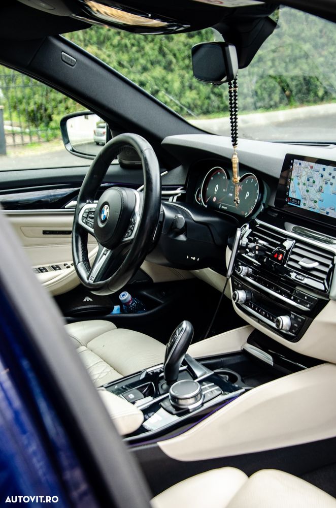 BMW Seria 5 540i xDrive AT - 11