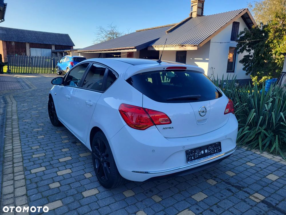 Opel Astra - 25