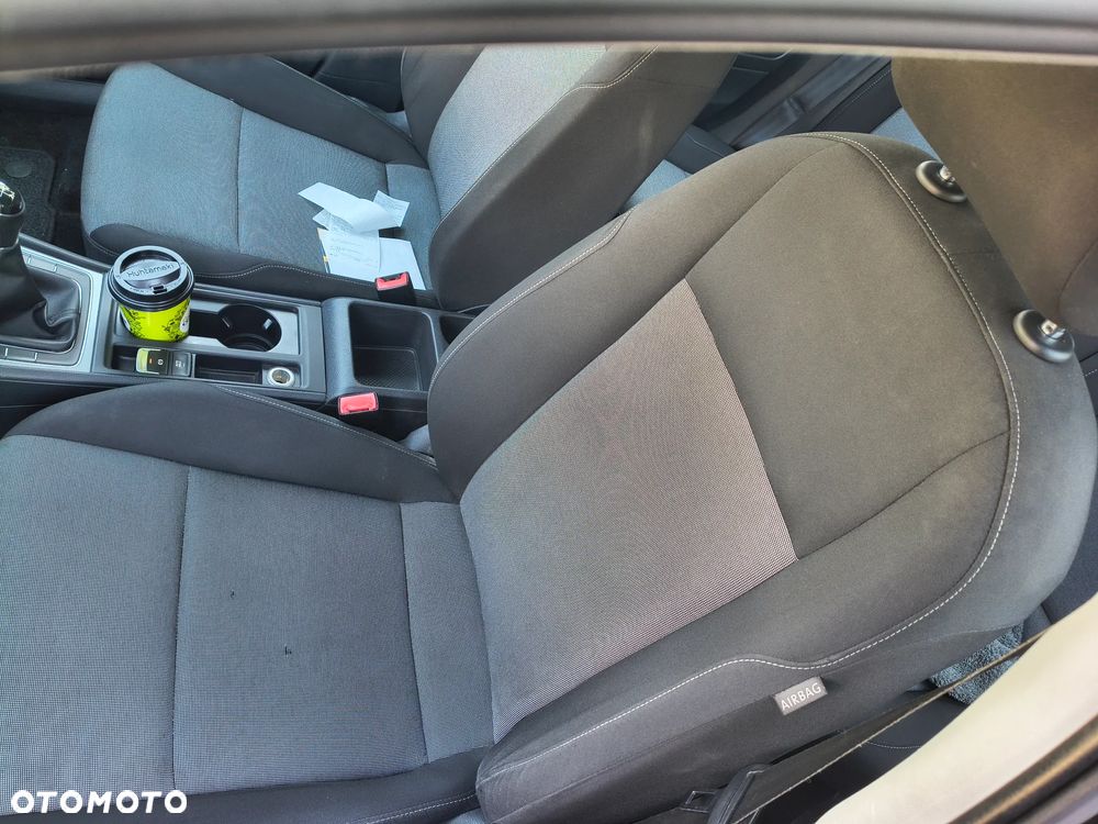 Volkswagen Golf 1.2 TSI BMT Trendline - 30