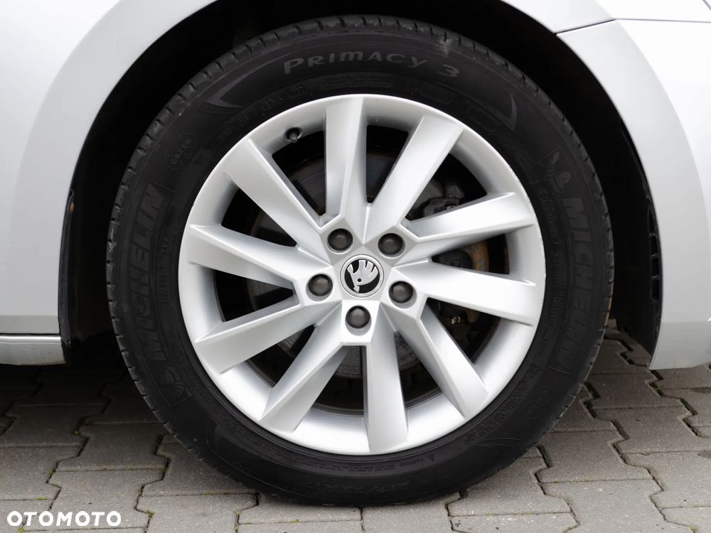 Skoda Superb 2.0 TDI Ambition - 14