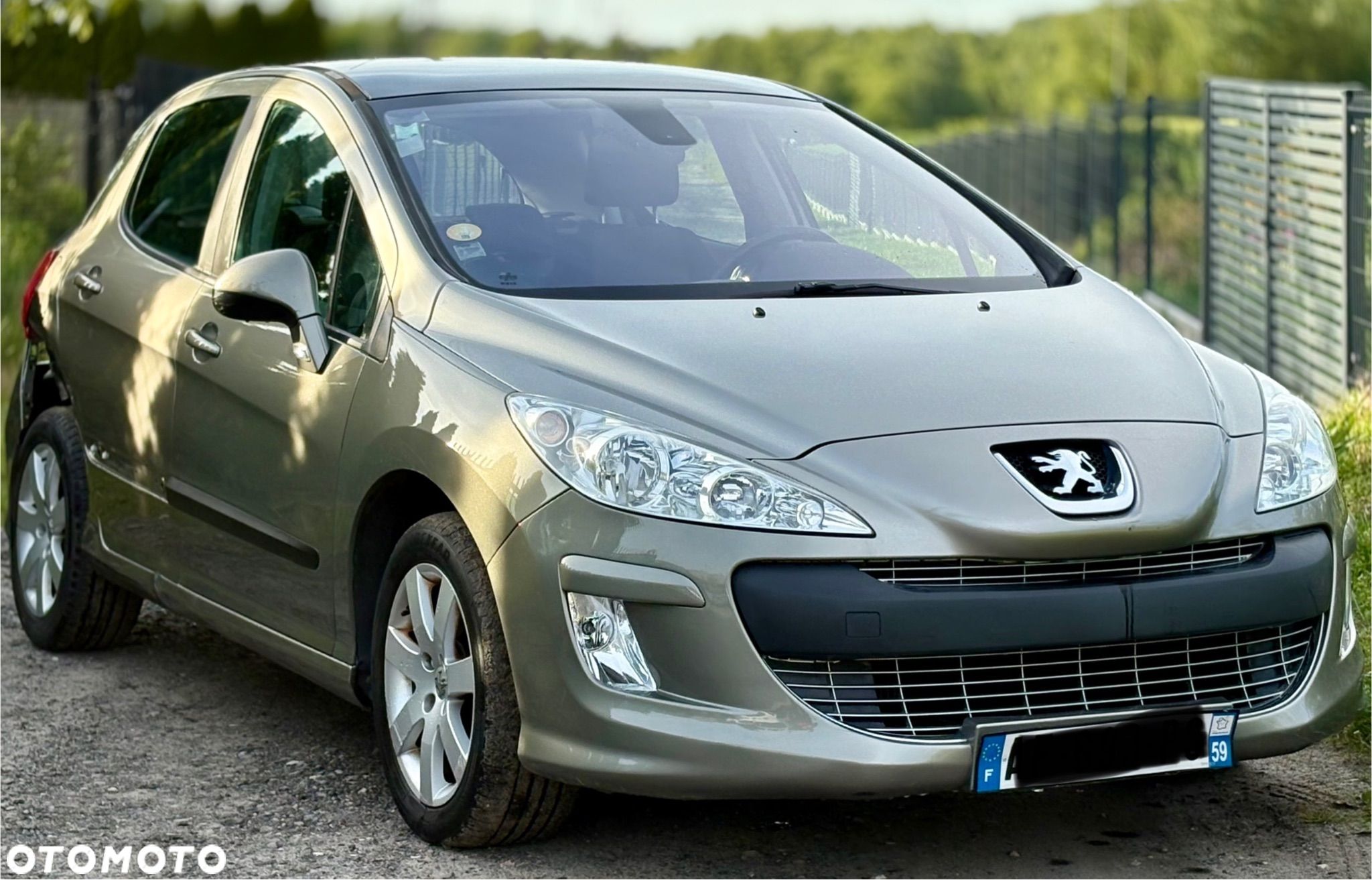 Peugeot 308 - 1