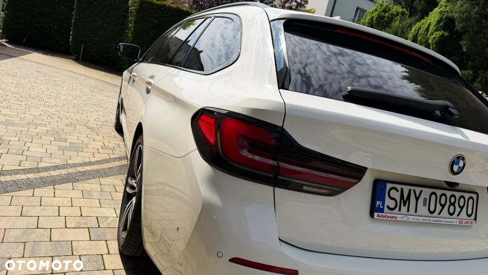BMW Seria 5 520d Sport Line - 8