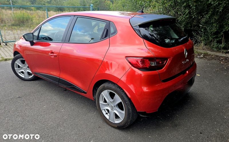 Renault Clio 1.2 16V 75 Expression - 16