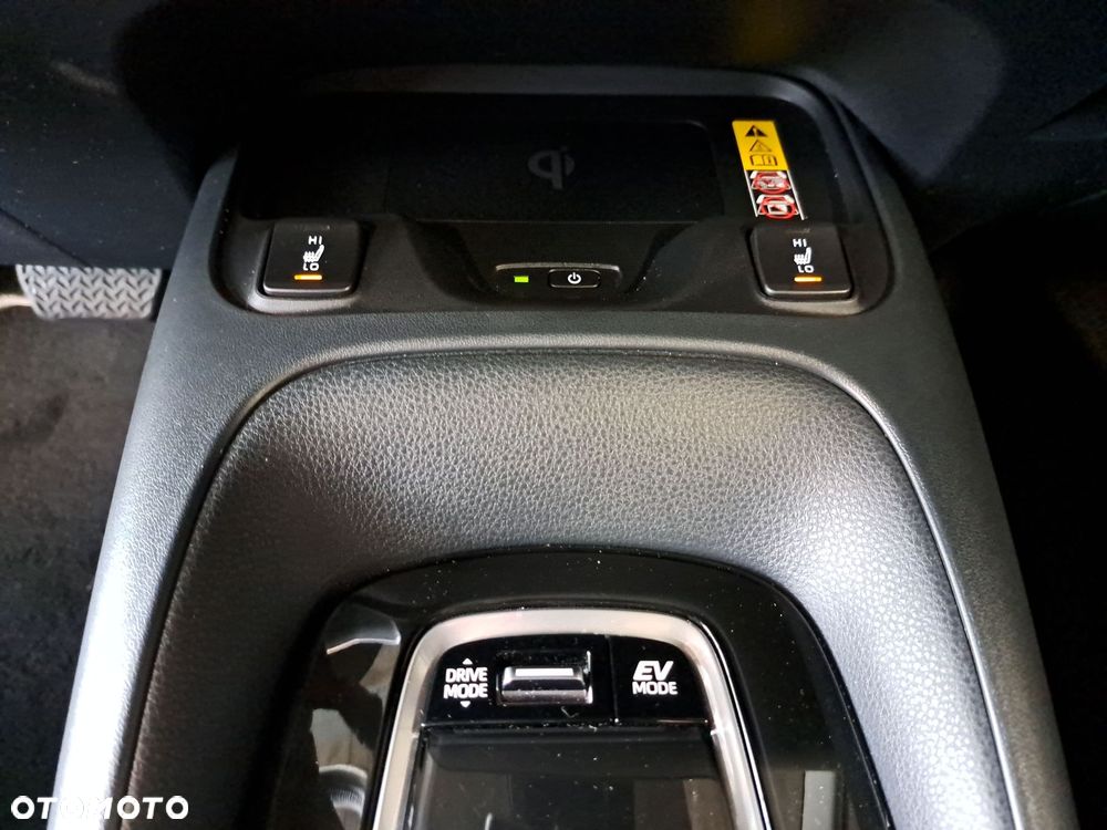 Toyota Corolla 1.8 Hybrid Comfort - 28