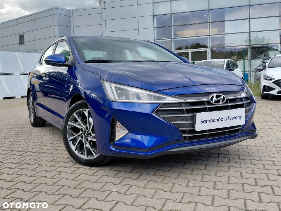 Hyundai Elantra - 3