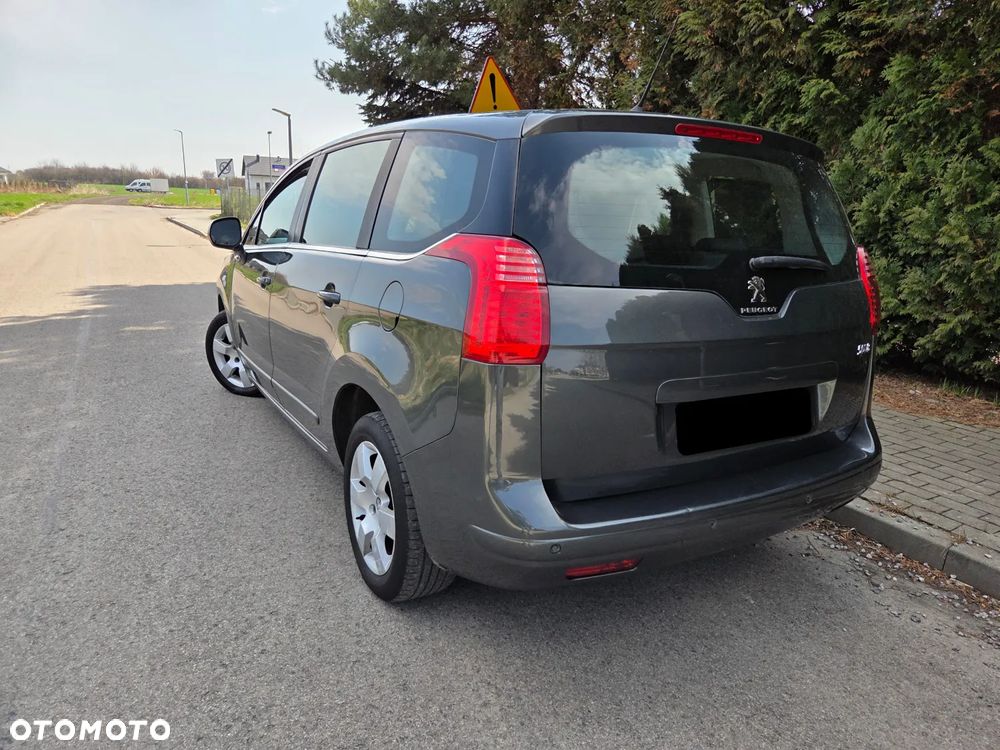 Peugeot 5008 HDI 115 Active - 3
