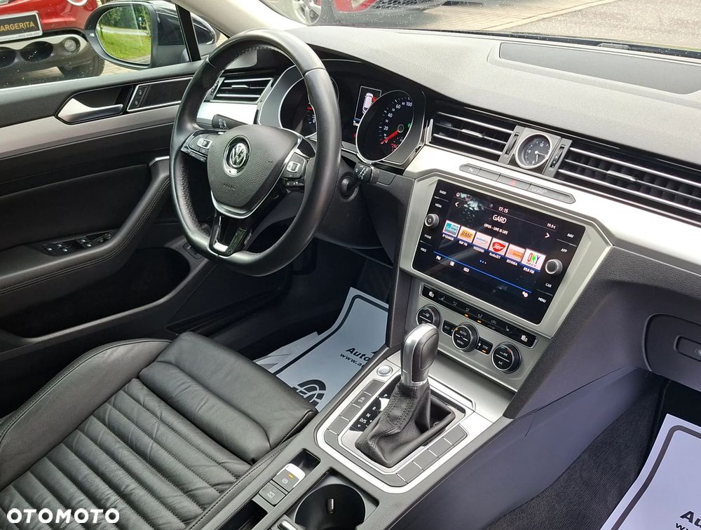 Volkswagen Passat Variant 2.0 TDI BMT Highline DSG - 20