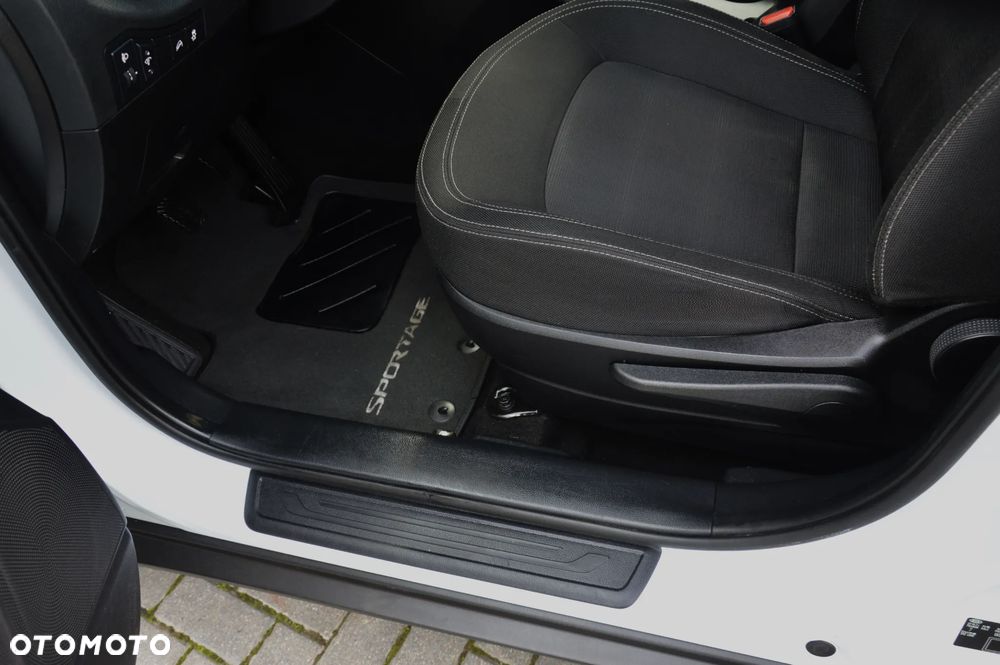 Kia Sportage - 16