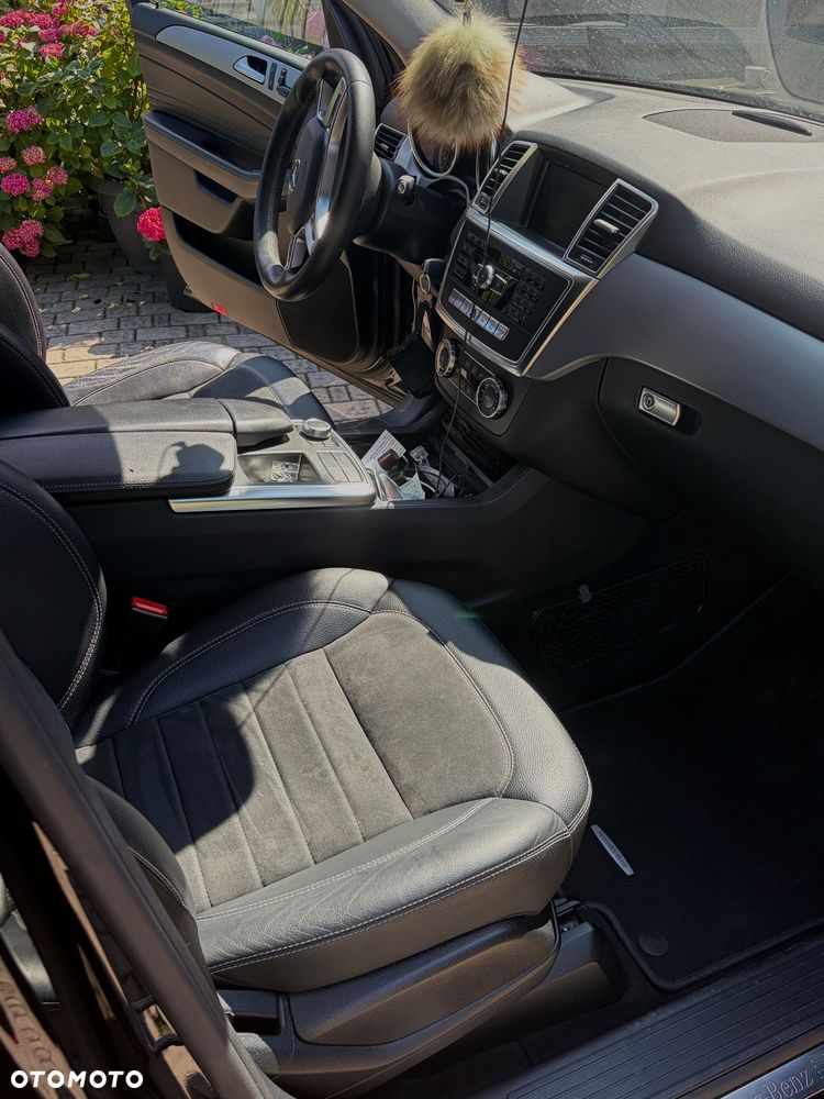 Mercedes-Benz ML 350 BlueTEC 4-Matic - 13