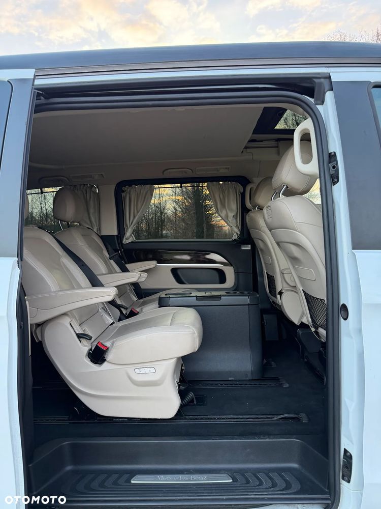 Mercedes-Benz Klasa V - 34