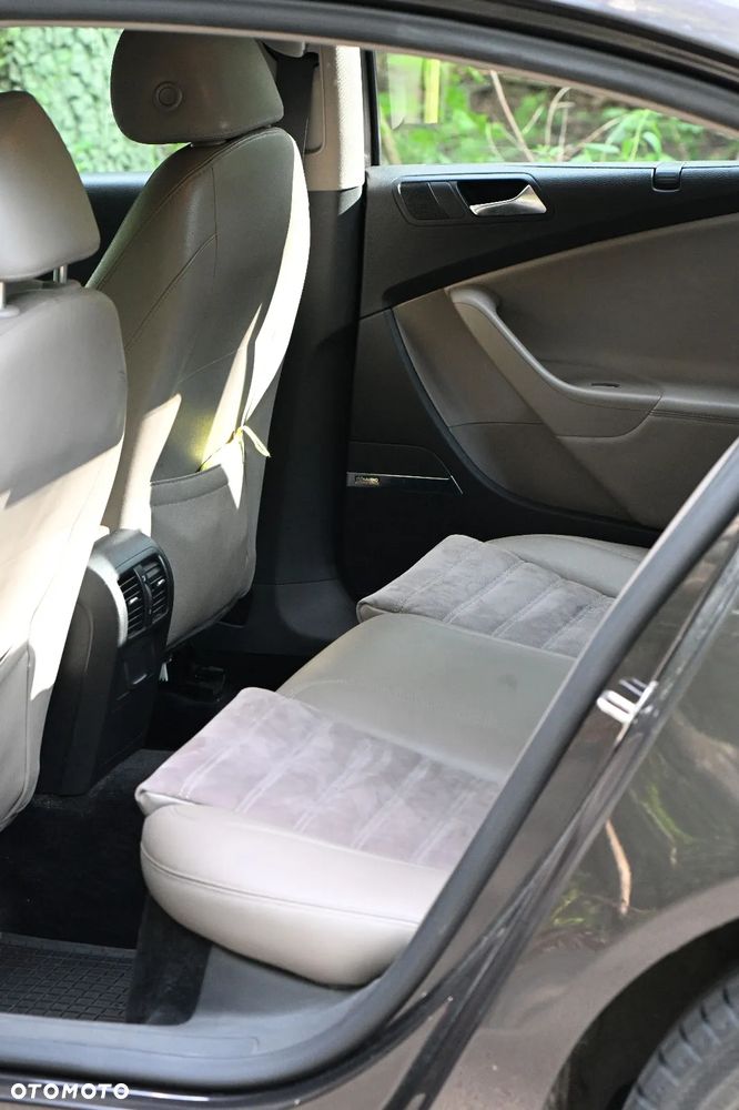 Volkswagen Passat 2.0 TDI Highline - 7