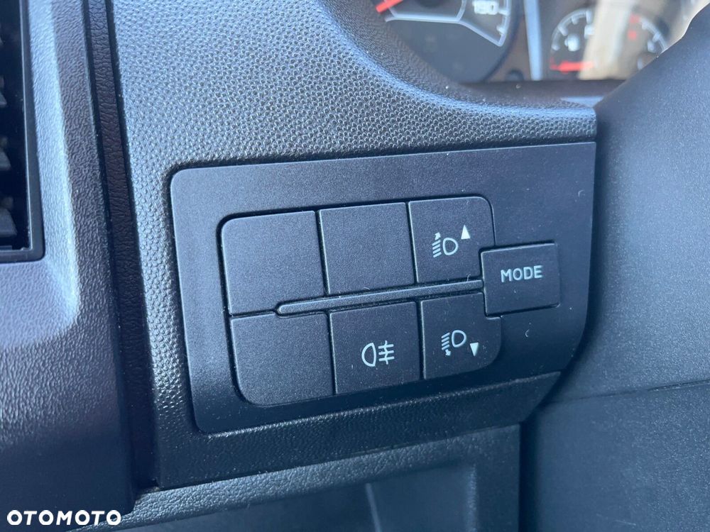 Peugeot boxer 2.0 BlueHDi L2H2 130 KM - 17