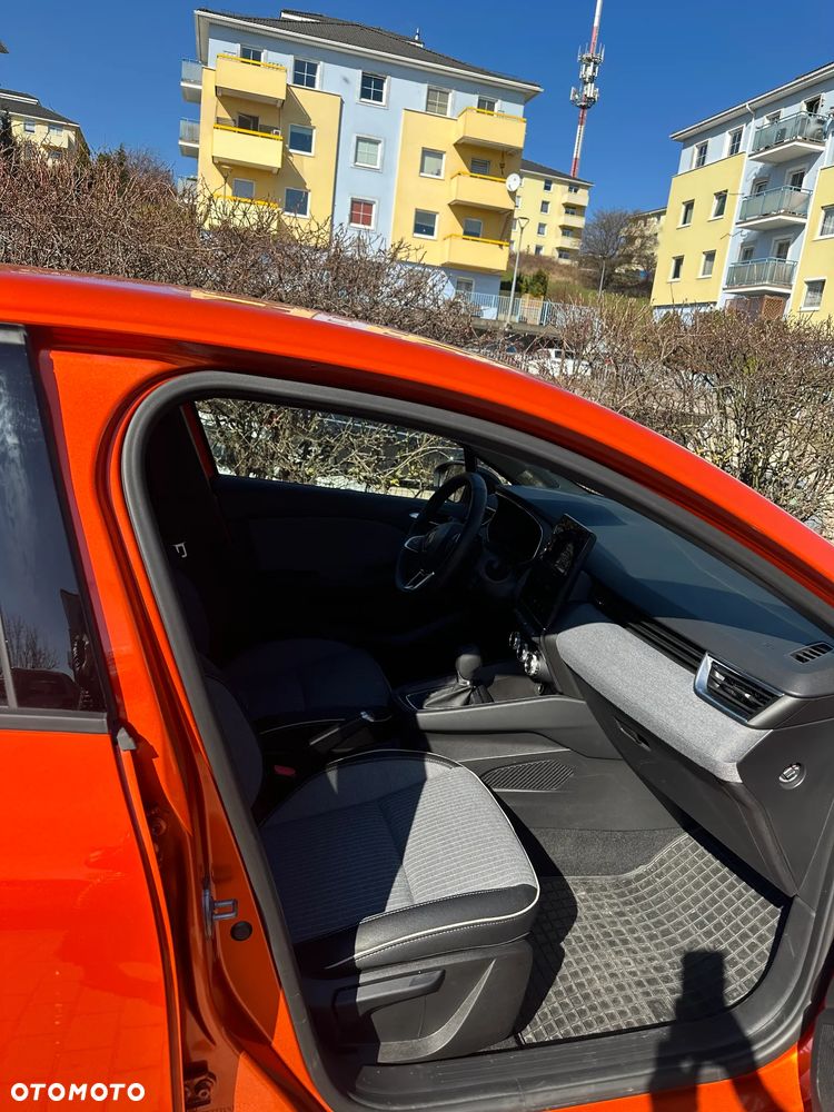 Renault Clio 1.6 E-TECH Techno - 9