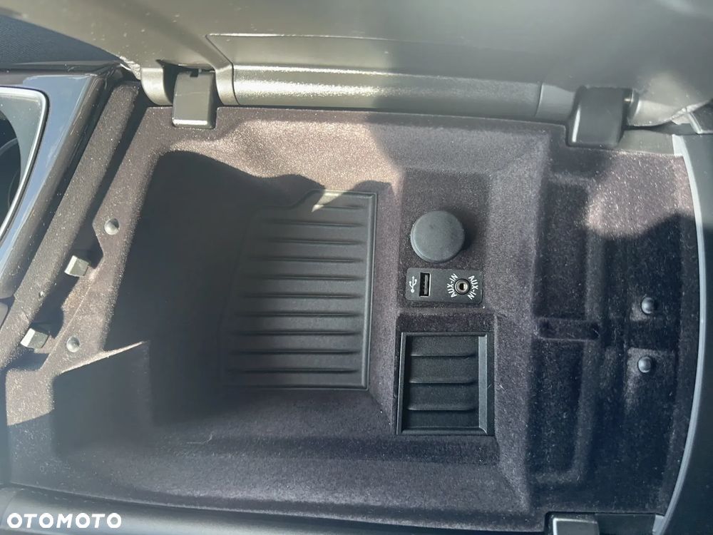 BMW Seria 5 520d Touring - 25