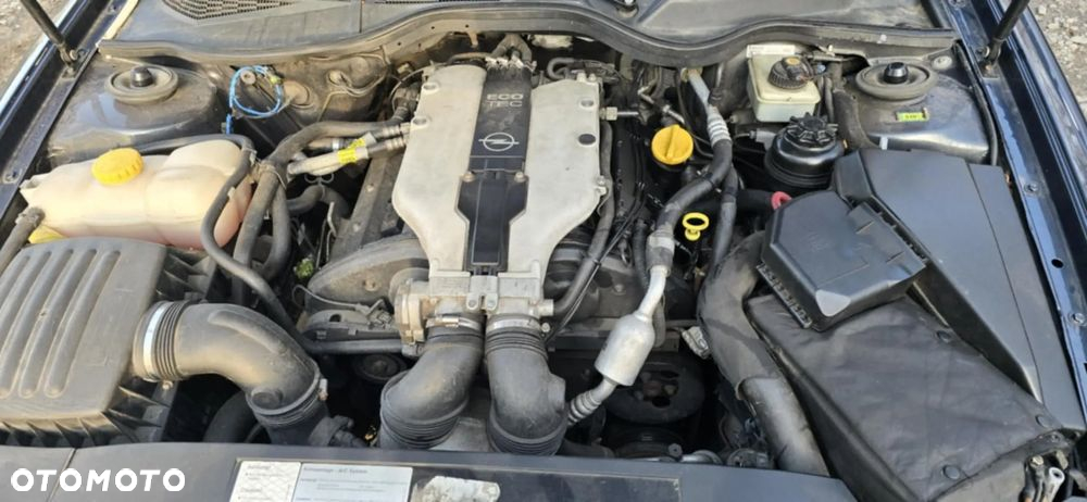Opel Omega 2.6 Elegance - 13