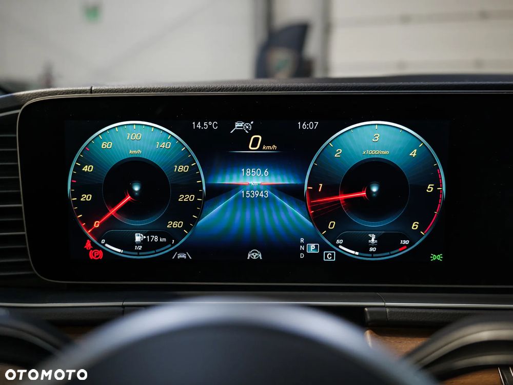 Mercedes-Benz GLS 400 d 4-Matic - 23