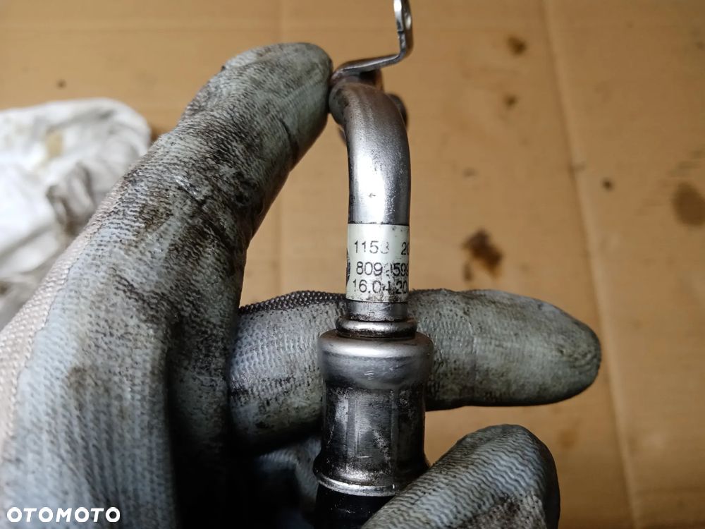 Przewód rurka chłodzenia turbiny BMW M5 G30 F90 4.4 V8 8092599 - 4