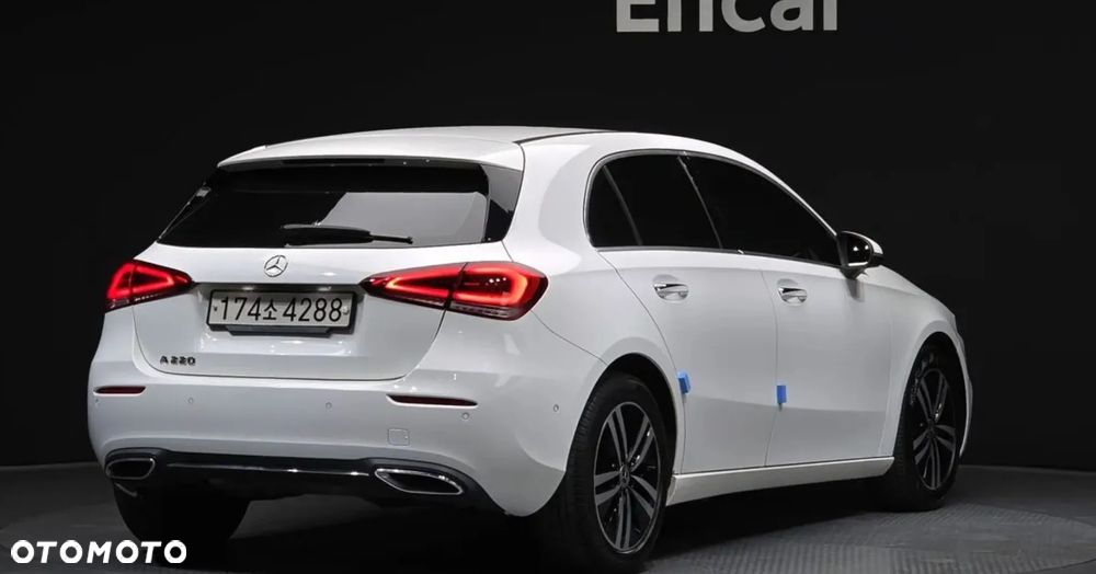 Mercedes-Benz Klasa A 220 4Matic 7G-DCT AMG Line - 2