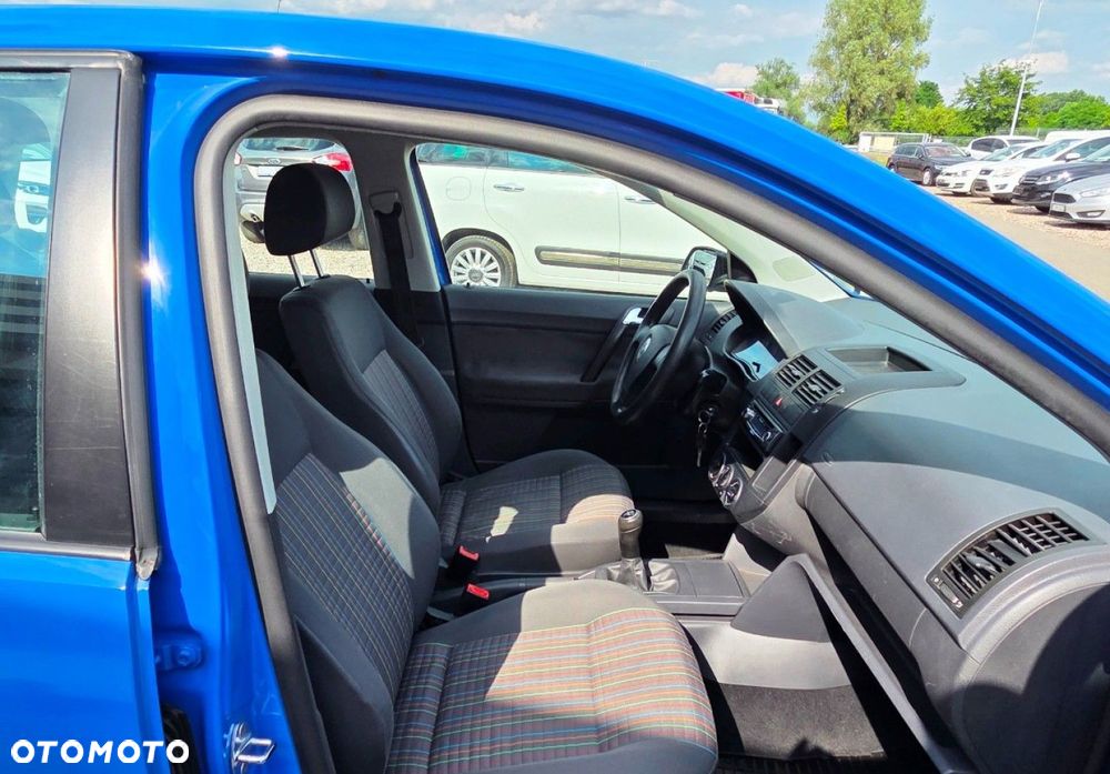 Volkswagen Polo - 12