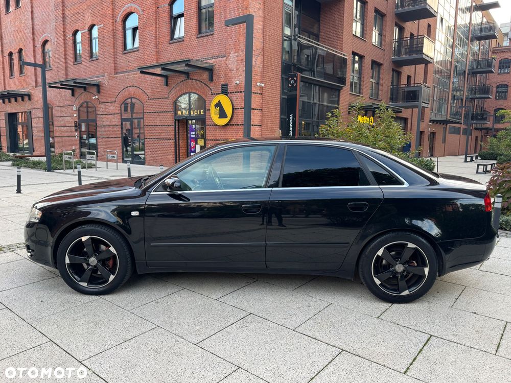 Audi A4 Limousine - 2