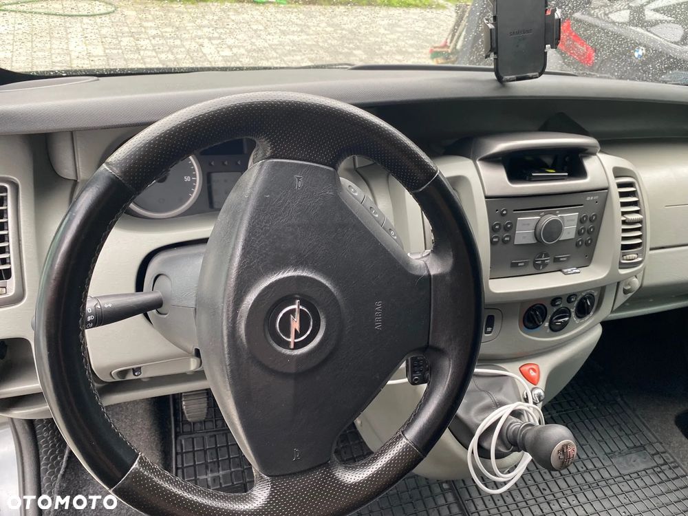 Opel Vivaro L2H1 2.9t - 11