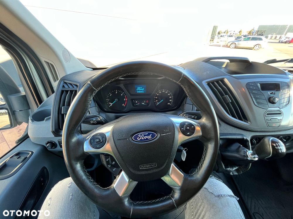 Ford TRANSIT - 11