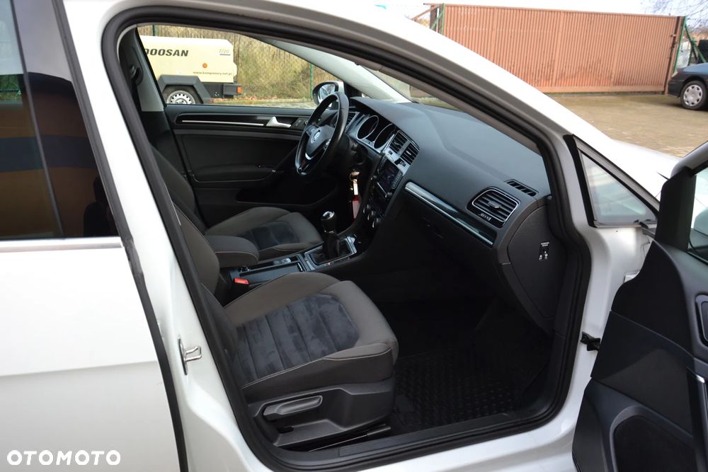 Volkswagen Golf 2.0 TDI 4Motion (BlueMotion Technology) Highline - 30